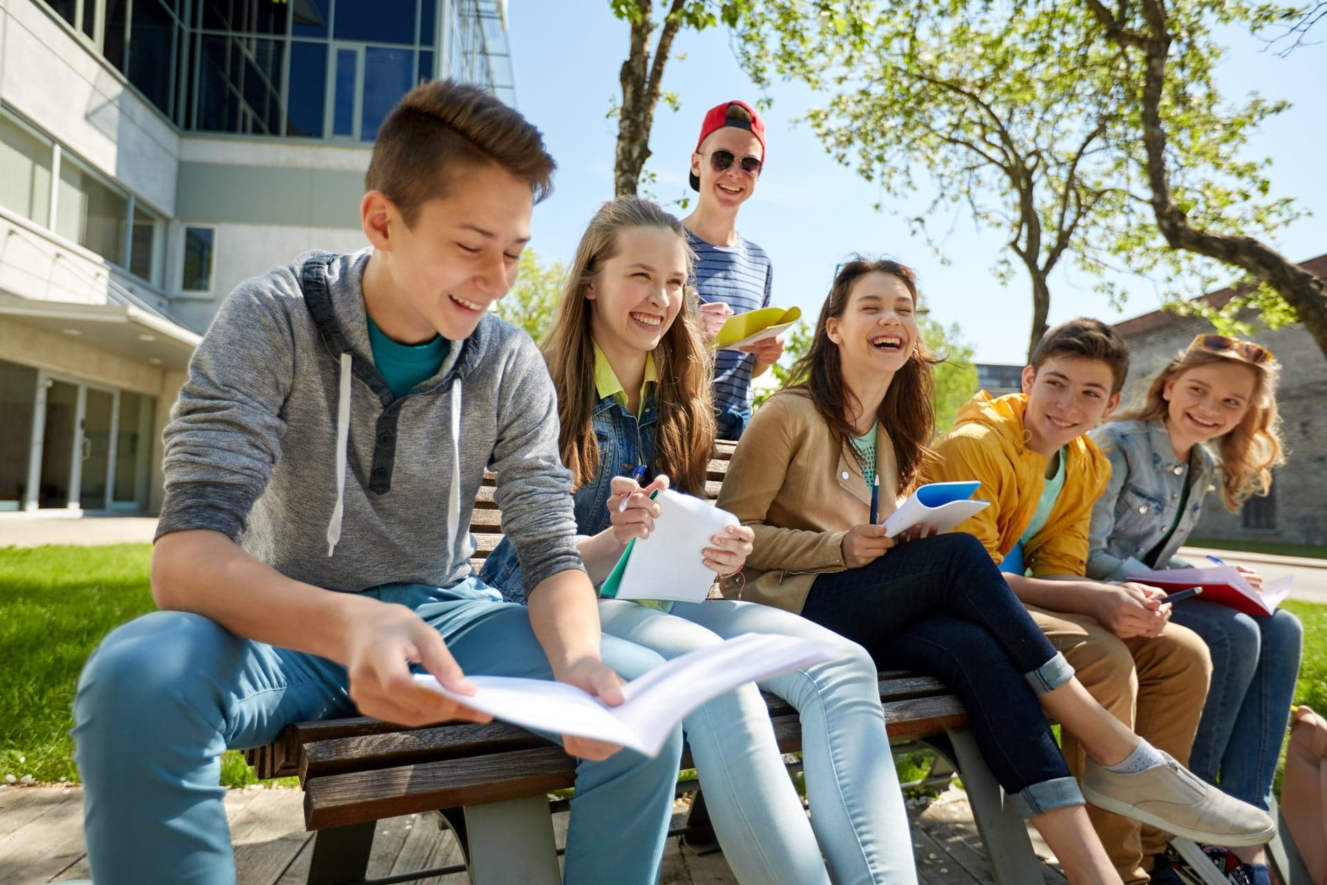 Teenageři a adolescenti